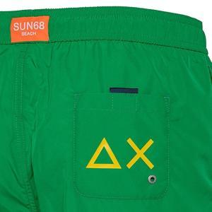 Boxer mare . verde