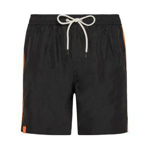 Boxer mare . nero