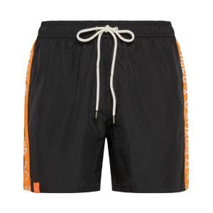 Boxer mare . nero