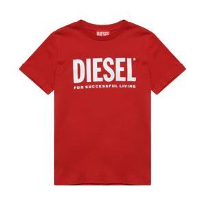 T-shirt . rosso
