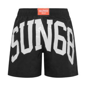 Boxer mare . nero