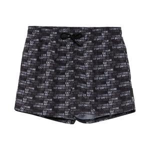 Boxer mare . nero