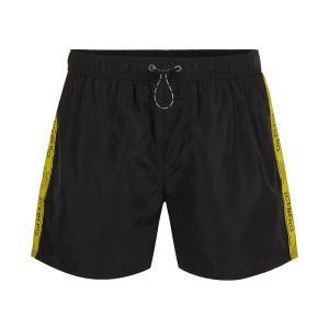 Boxer mare . nero