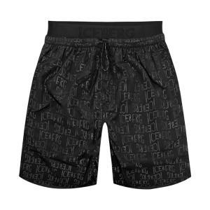 Boxer mare . nero