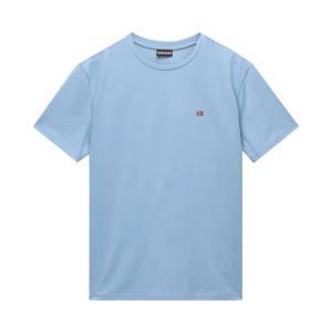 T-shirt . polvere