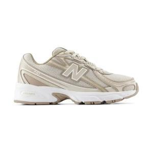 Scarpe . sabbia